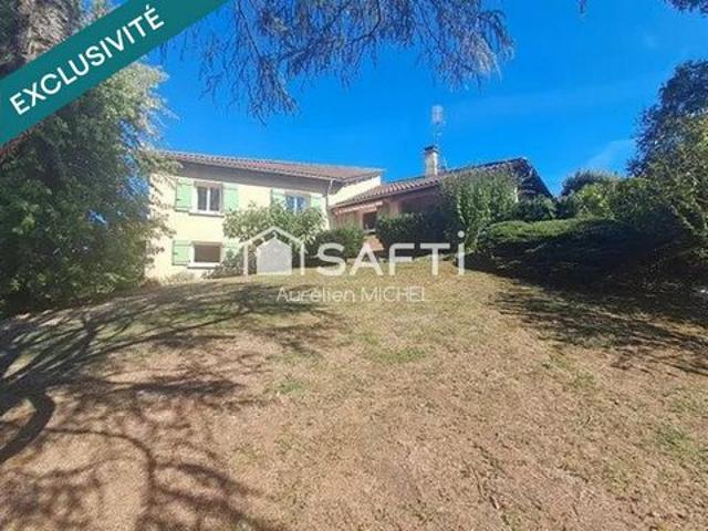 MAISON FAMILIALE DE 5 CHAMBRES AVEC SOUS SOL SUR UN TERRAIN DE 1980 M²