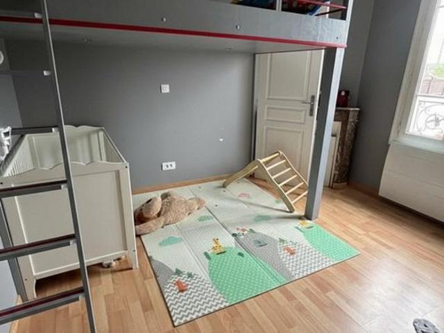 Maison familiale de 5 pièces avec cour à Argenteuil