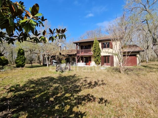 Maison Familiale de 7 pièces, à SALAUNES 33, à Vendre