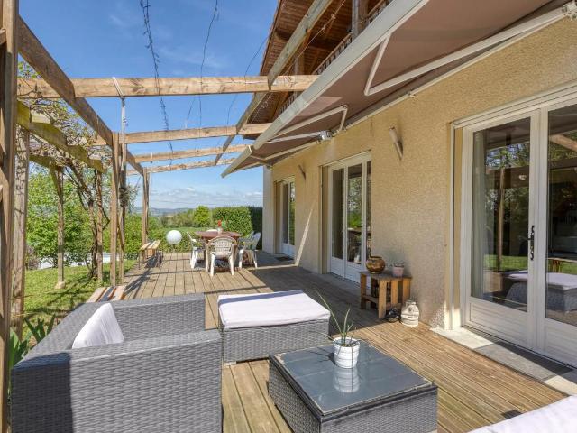 Maison lumineuse de 183 m² avec jardin à Saint Siméon