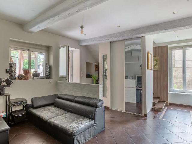 Maison familiale de 7 pièces située à Feyzin
