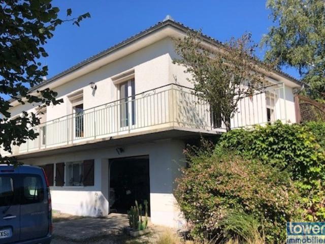 Maison familiale d'environ 140 m2 avec terrain à 2 minutes