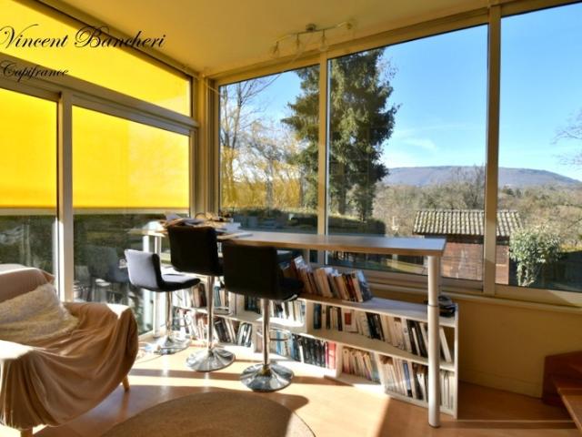 Maison familiale d'environ 160 m² avec piscine, 5 chambres et terrain de plus de 1160 m² au cœur d'un secteur prisé de Reignier