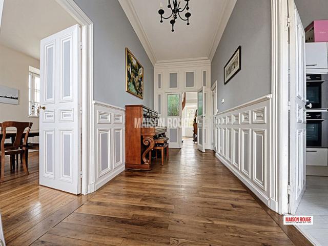 Maison familiale d'exception, bourgeoise rénovée avec 8 chambres, dépendances aménagées et grand jardin au calme à Châtelaudren Plouagat