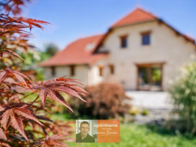 Dole – Grande maison familiale de 295 m² avec 7 chambres et jardin de 1 700 m²