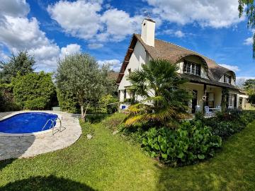 MAISON FAMILIALE EN CENTRE VILLE