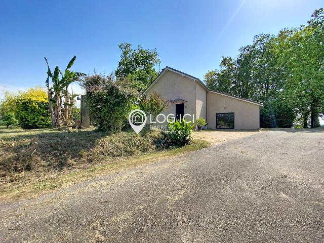 Maison familiale grange et plus de 2,4 hectares de terrain aux portes de Lembeye