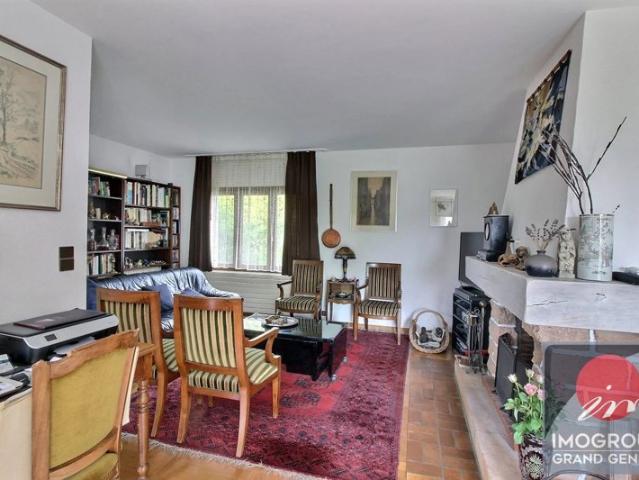 Maison Familiale Grilly 5 pièce s 160 m2 avec piscine colline de Mt Mourex