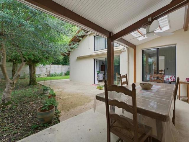 Maison Familiale Lumineuse de 155 m² à Bordeaux Caudéran