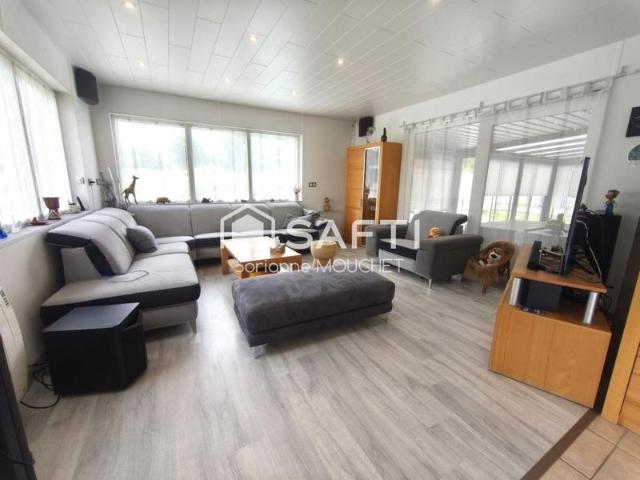 Maison familiale proche frontière suisse