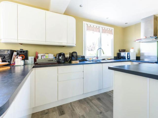 Maison familiale rénovée 4 chambres, environnement bucolique à Saint Arnoult en Yvelines