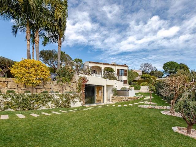 Maison familiale rénovée à Cagnes sur Mer proche Nice 250m² Cagnes sur Mer