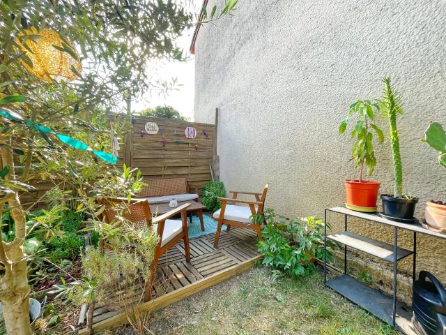 Maison familiale rénovée avec jardin et garage