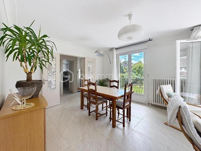Maison familiale rénovée de 160 m² – 4/5 chambres – Terrain de 780 m² – Aucun travaux à prévoir