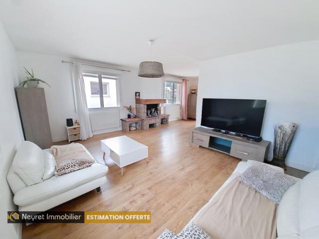 Maison familiale soignée de 257,61 m2 utiles