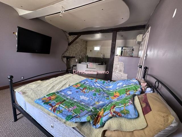 Maison familiale spacieuse avec jardin à La Ferrière Harang
