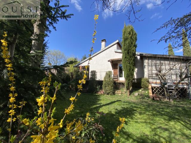 Maison familiale T5 avec beau terrain plat de 1 600 m2 et fort potentiel d’évolution