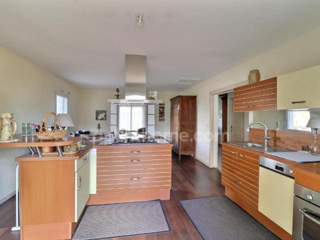 Maison familiale T7 de 145 m² – 3 chambres – Jardin, dépenda. 145m² Saint Julien de Concelles