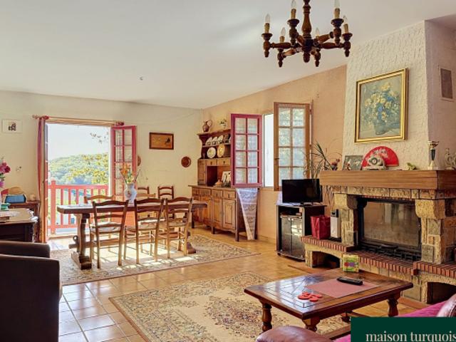 Maison familiale traditionnelle à rénover
