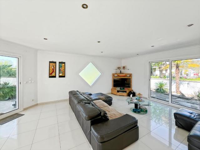 Maison familiale 150 m² 4 chambres Piscine Garage Ambarès