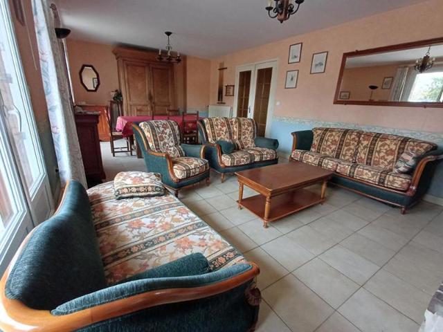 Maison familiale 150 m² 5 chambres à 5 mn de Chalons en Champagne