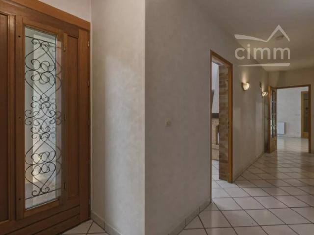 Maison familiale 155m² 4 chambres Terrain 1000m² Enorme garage