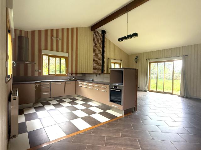 Maison familiale 156 m2 à Lusignan