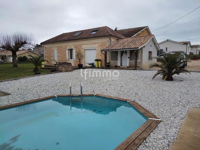 Maison familiale 163m2 habitable + 50m2 à aménager Piscine