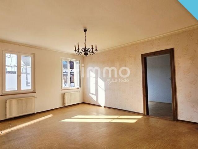Maison familiale 161 m², cour privative et dépendances
