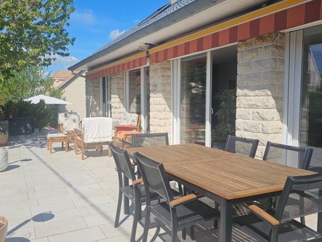 Maison familiale 177 m² – 4 chambres, terrasse, piscine chau. 177m² Nuits Saint Georges