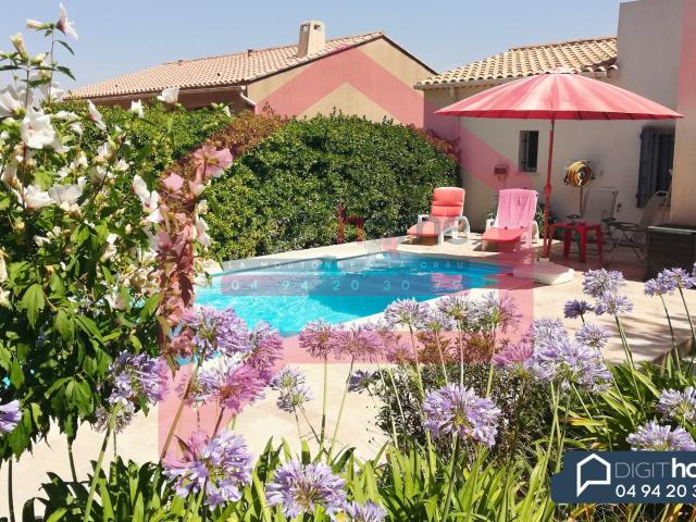 Maison familiale 174 m2 avec piscine, jardin et vue panoramique La Moutonne