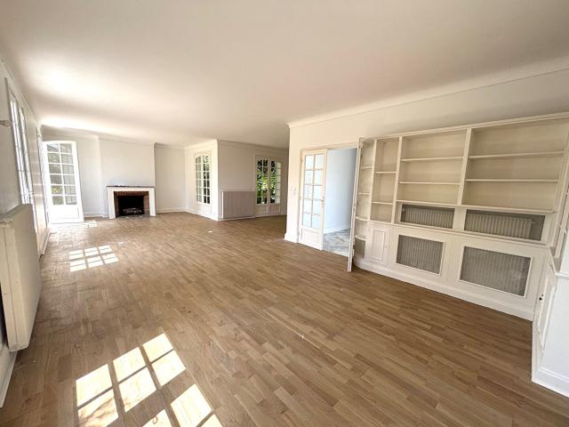 Maison familiale 180m2 + 65m2 de dépendance Proche La Gardette