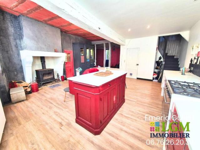 Maison familiale – 185 m² habitables – 5 chambres – Grand bureau Atelier Grande Terrasse couverte Porche Cave – Morée 41160