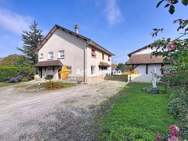 Maison familiale 190 m² avec dépendance à Saint Savin