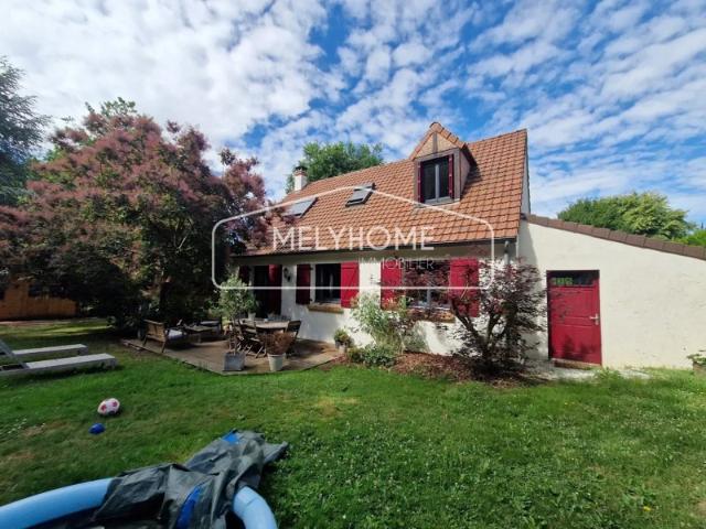 Maison familiale 117 m² 3 Chambres 709 m²