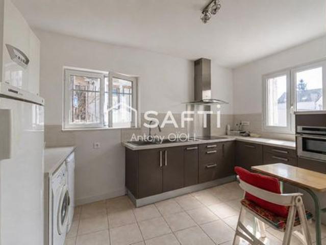 Maison familiale 116 m² avec garage et dépendance à Sens