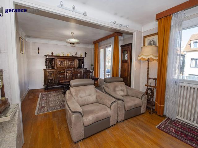 MAISON FAMILIALE 121 M² LIMITE ANTONY TOUS COMMERCES ET TRANSP
