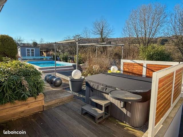 Maison Familiale 245 m² — Terrain 1 800 m² — Piscine, et espaces bien être Volmerange les mines