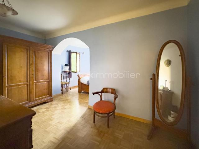 Maison familiale 217 m² avec piscine à Bédarrides, entre Avignon et Carpentras