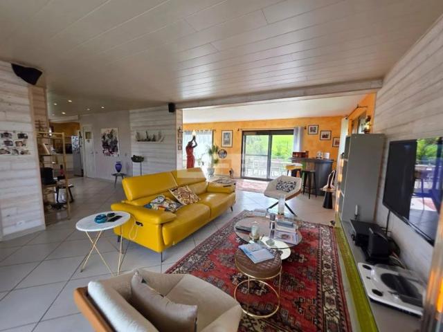 Maison familiale 229 m² – Vue panoramique Terrain 1600 m²