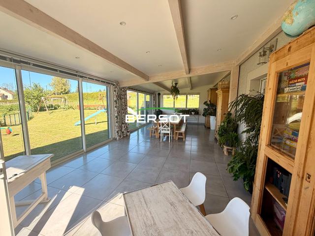 Maison familiale 230 m² à Oye et Pallet 204m² Oye et Pallet