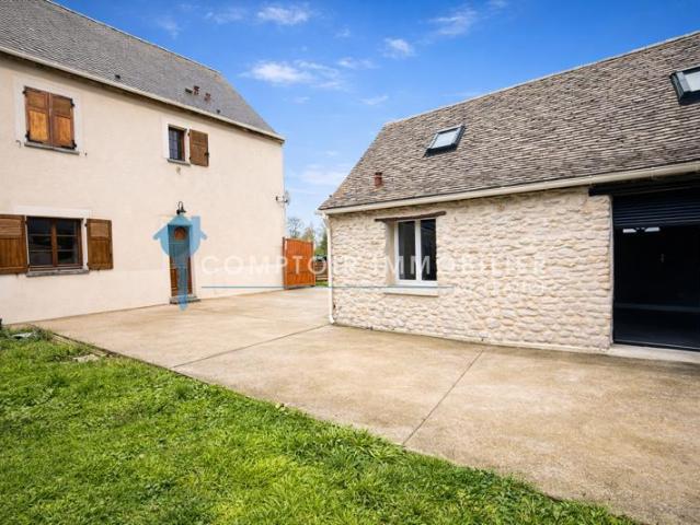 MAISON FAMILIALE