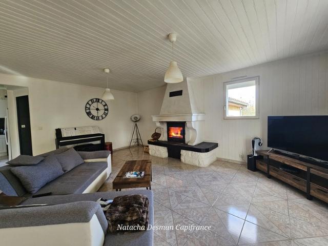 Maison familiale 239 m² au cœur de la nature – 7 pièces – Fort potentiel SAINTE COLOMBE 17