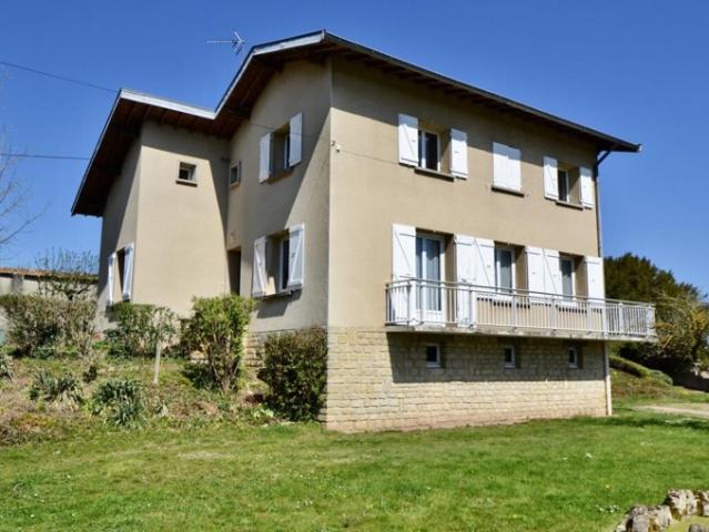 MAISON FAMILIALE