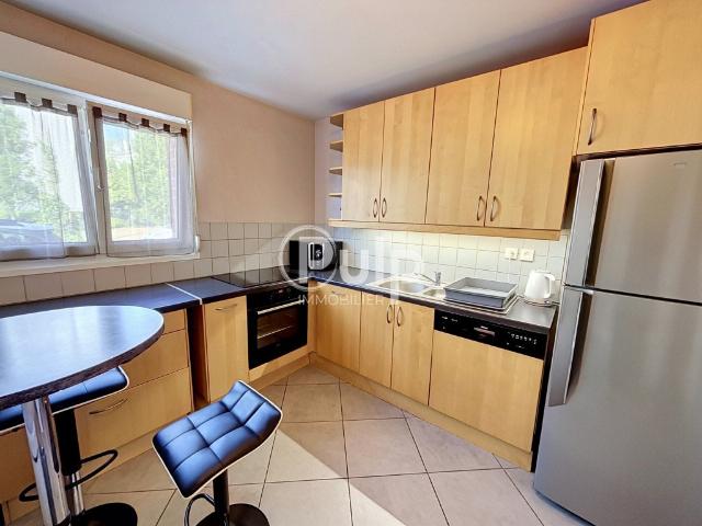 maison familiale: 4 chambres au calme, jardin et grand gara. 77m² Loos