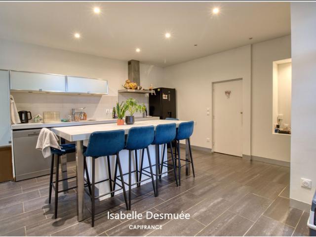 Maison familiale 4 chambres avec cour et stationnement – Proche gare – Tullins