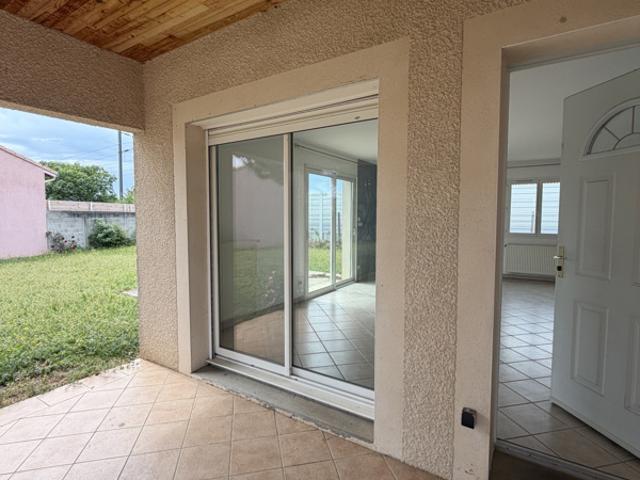 Maison familiale 4 chambres avec double terrasse et jardin