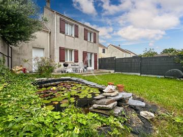 Maison familiale 4 chambres avec garage à Courdimanche