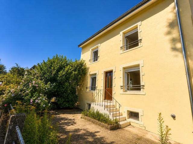 Maison familiale 4 chambres avec jardin