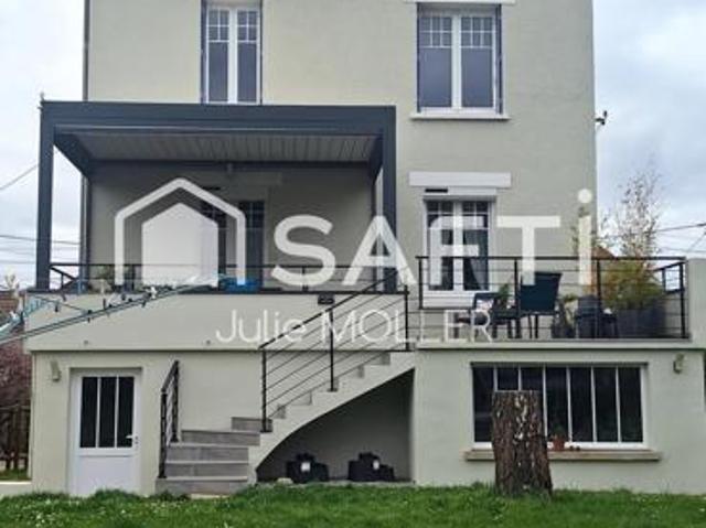 Maison familiale 4 chambres avec pergola